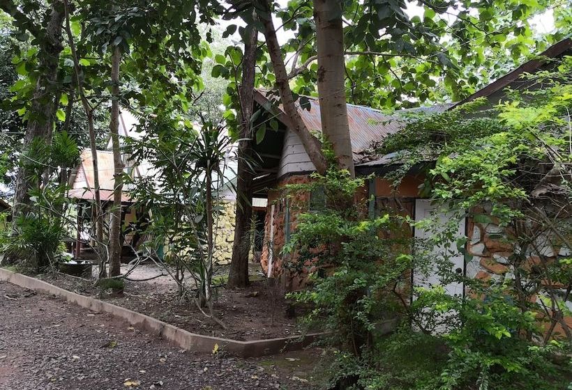 ホテル Khongchaim Marina Resort