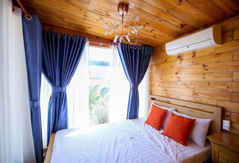 هتل Long Hải Channel Beach Resort