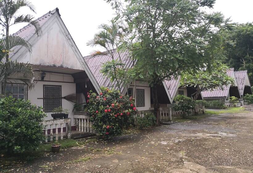 هتل Rak Mae Moon Resort