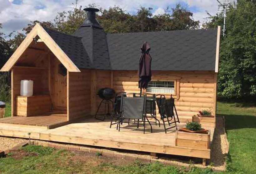 בית מלון כפרי Elton Barn Fishery & Retreat