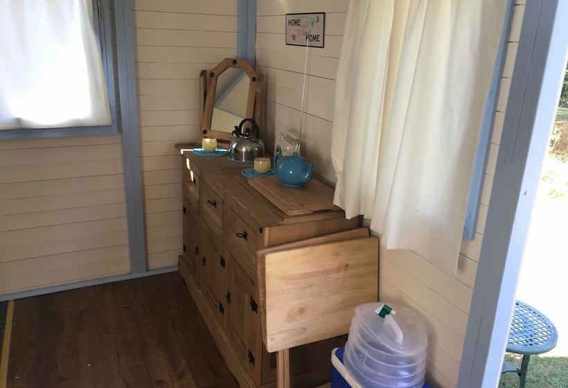 בית מלון כפרי Elton Barn Fishery & Retreat