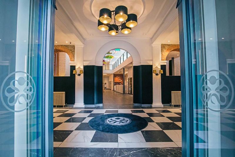 Sandman Signature Aberdeen Hotel & Spa