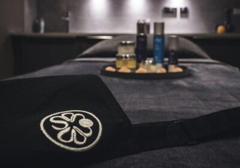 Sandman Signature Aberdeen Hotel & Spa