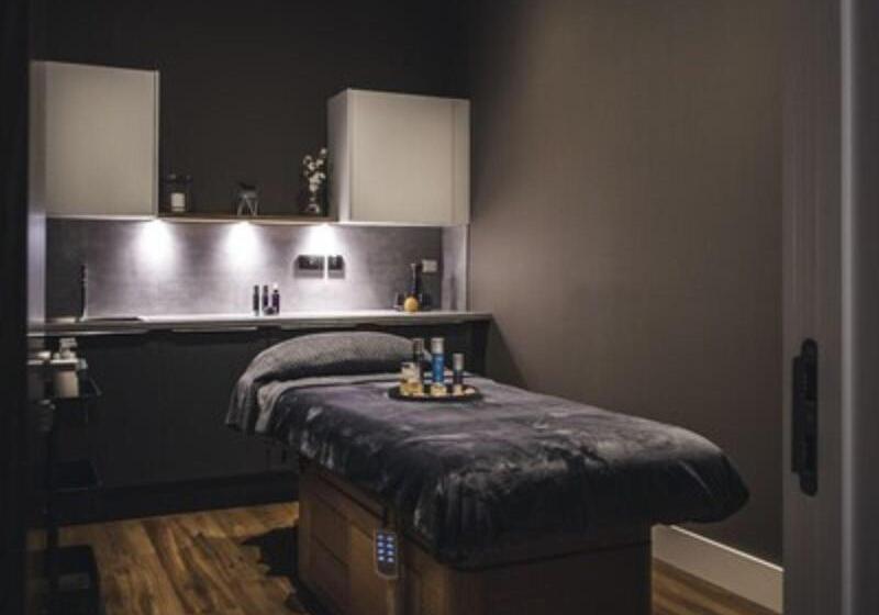 Sandman Signature Aberdeen Hotel & Spa