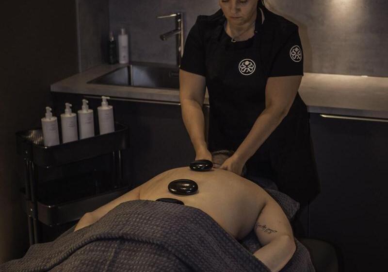 Sandman Signature Aberdeen Hotel & Spa