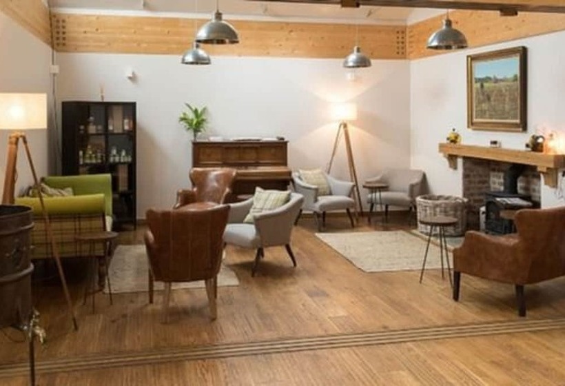 فندق The Flint Barns