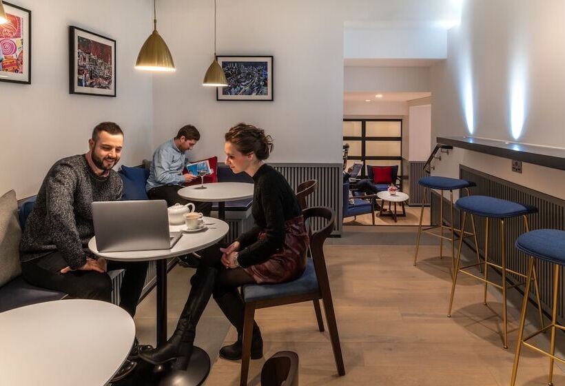 هتل The Resident Covent Garden