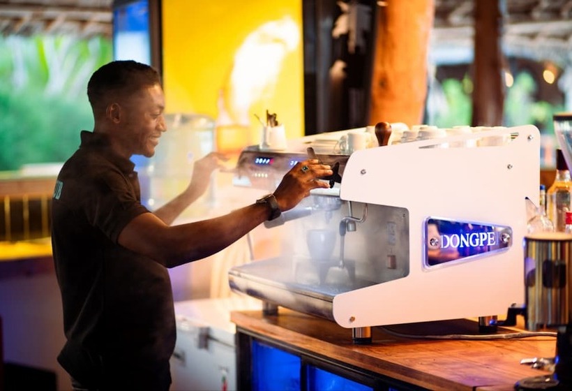 ホテル Tiki Beach Club And Resort