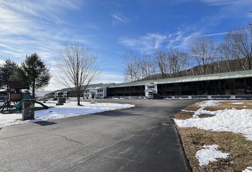 فندق Travelodge By Wyndham Lincoln Near White Mountain