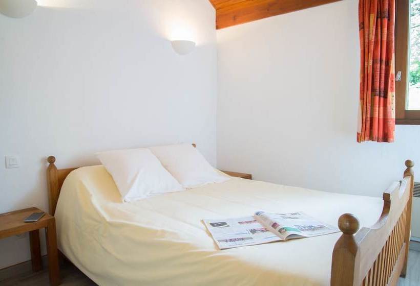 Отель Village De Vacances De La Canourgue