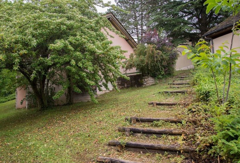 Отель Village De Vacances De La Canourgue