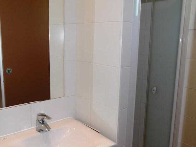 酒店 Vvf Haute Loire Haute Ardèche, Tence