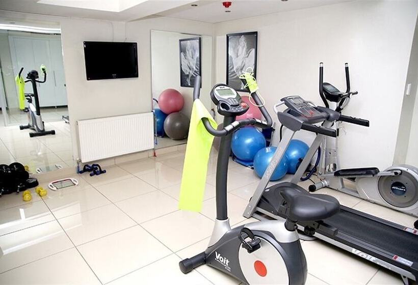 İkiz Palmiye Kiz Oğrenci Pansiyonu Caters To Women Hostel