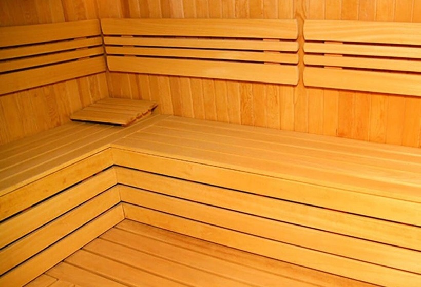 İkiz Palmiye Kiz Oğrenci Pansiyonu Caters To Women Hostel