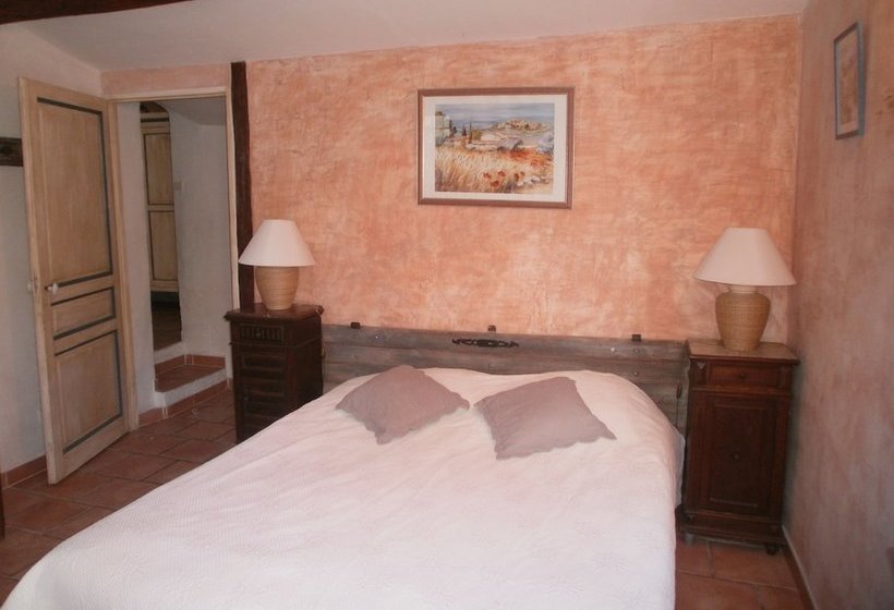 La Garrigue Des Alpilles