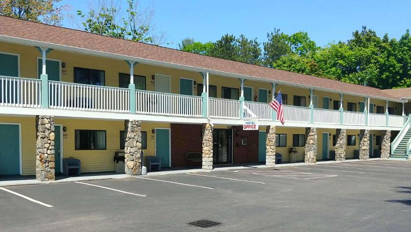 모텔 Hampton Motor Inn