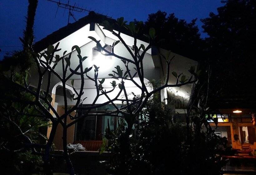 펜션 Baan Hotelier Resort