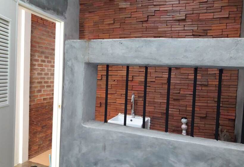 펜션 Baan Hotelier Resort