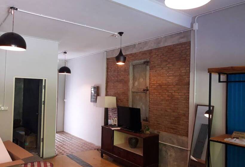 Пансион Baan Hotelier Resort