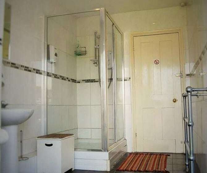 بنسيون Beaumont Guest House