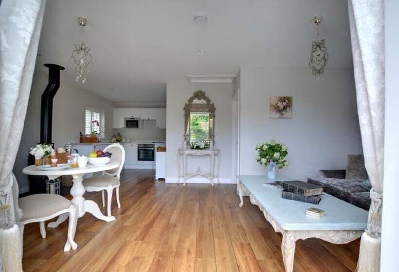 膳宿费 Brunger House