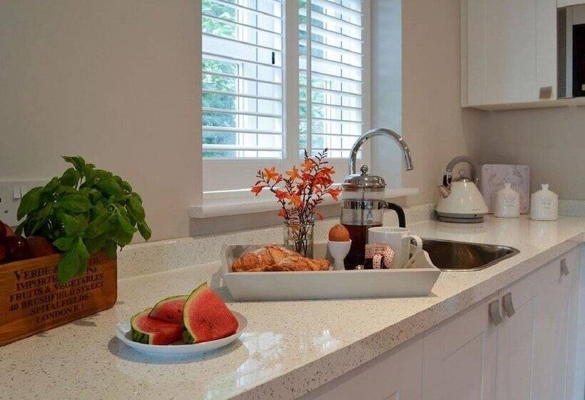 膳宿费 Brunger House