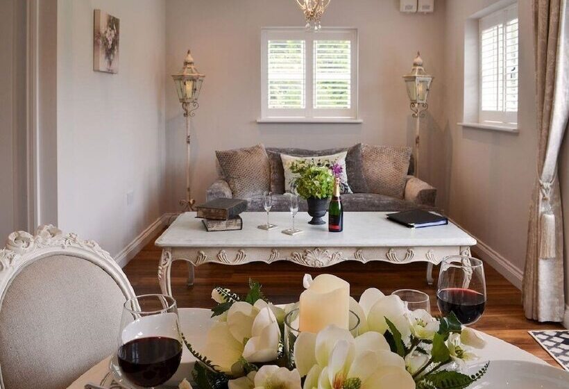 膳宿费 Brunger House