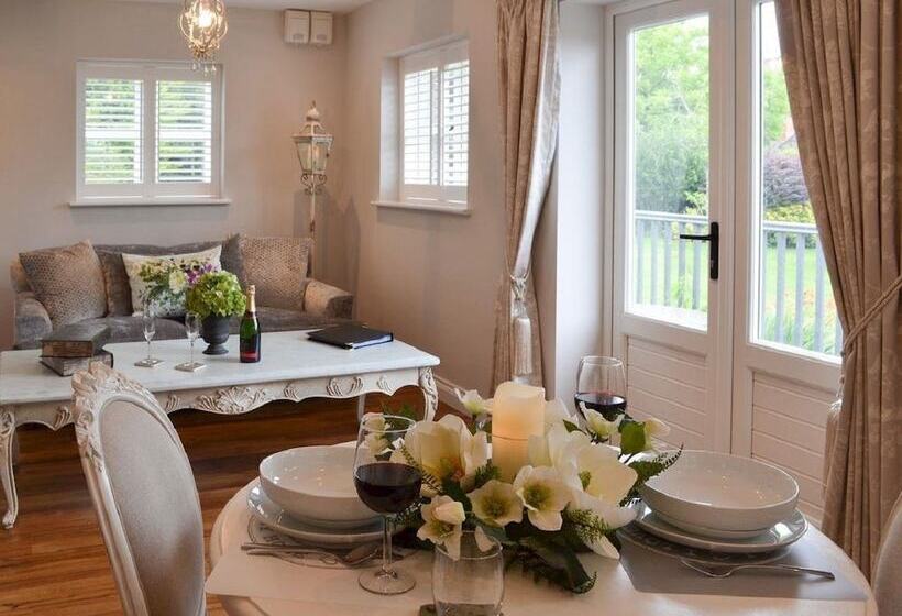 膳宿费 Brunger House