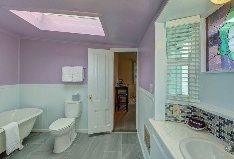 بنسيون Carlisle Garden Suites