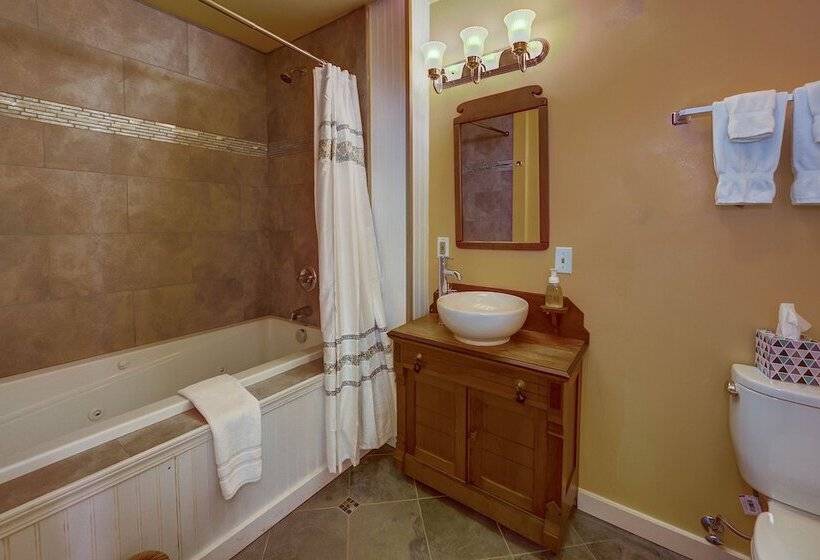 بنسيون Carlisle Garden Suites