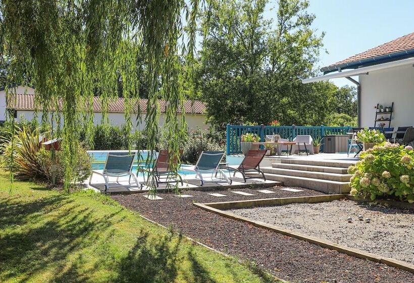 بنسيون Chambre D'hôtes Txori Etxea