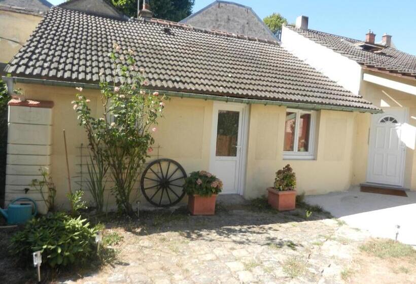 Пансион Chambres D Hôtes La Catounière