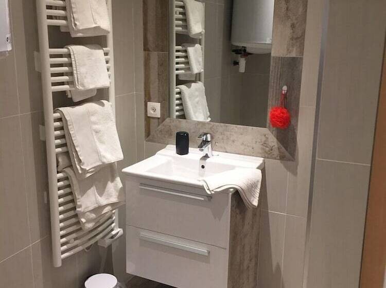 Пансион Chambres D Hôtes La Catounière