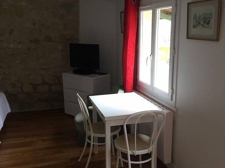 Пансион Chambres D Hôtes La Catounière