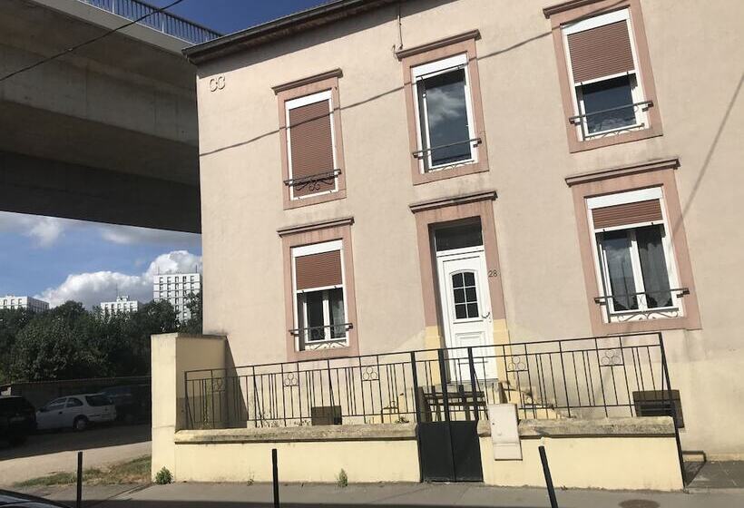 Пансион Chambres Privées Ysy