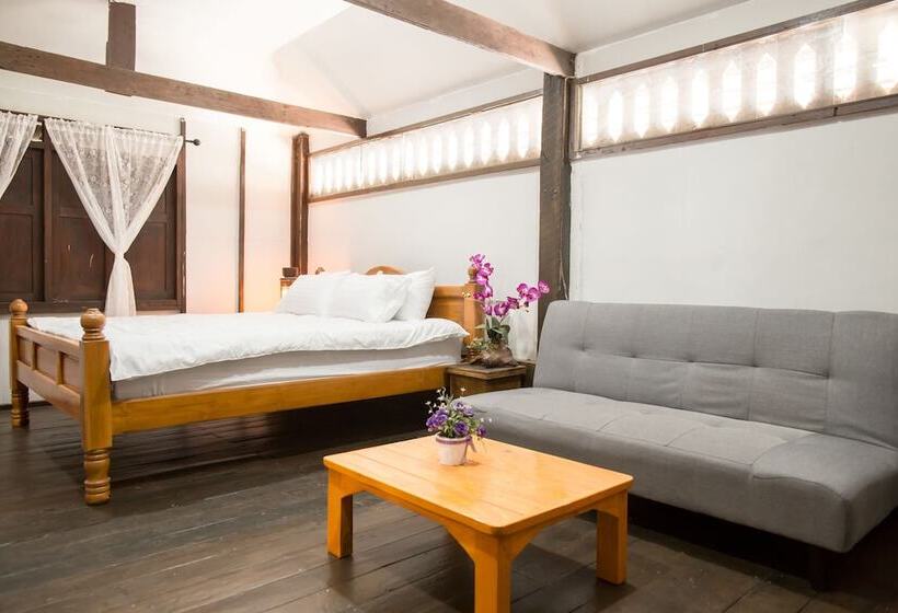 פנסיון Heunviang House