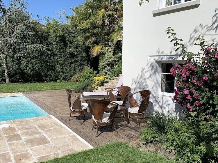 Пансион Maison D Hôtes Joussaume Latour