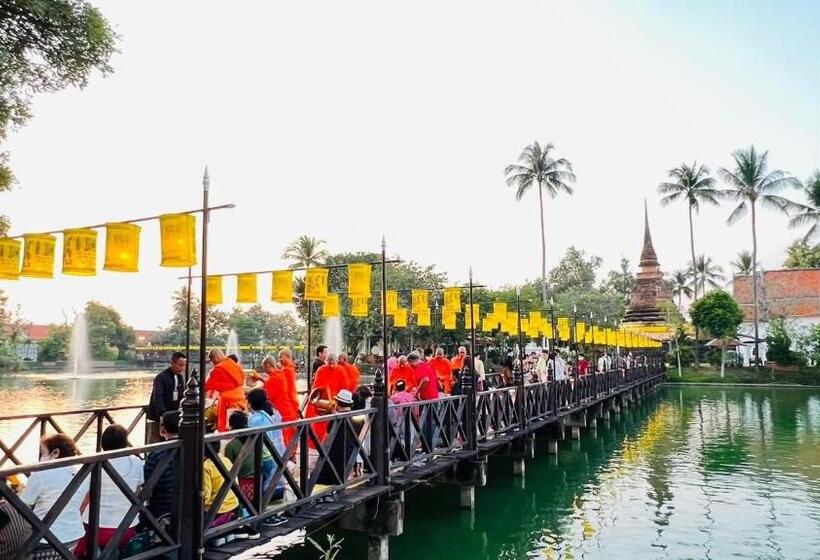 بنسيون Phiphu Art And Gallery Boutique Sukhothai