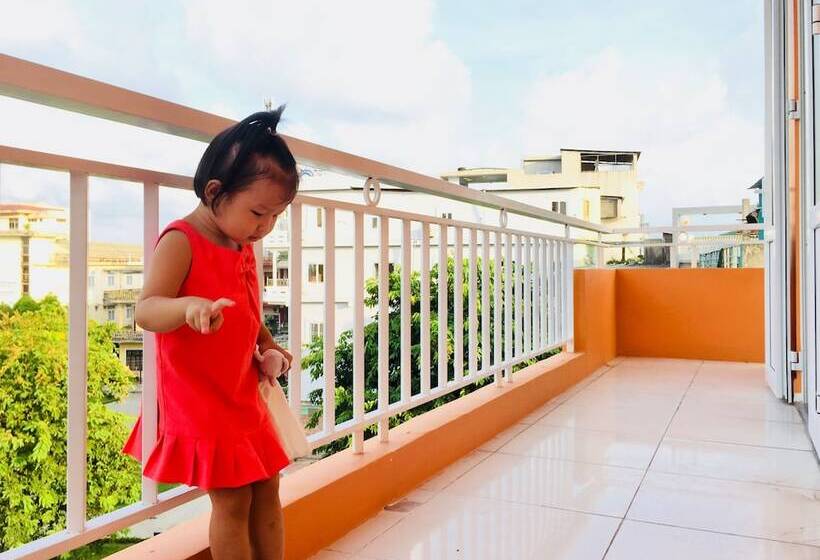 پانسیون Rabbit Motel