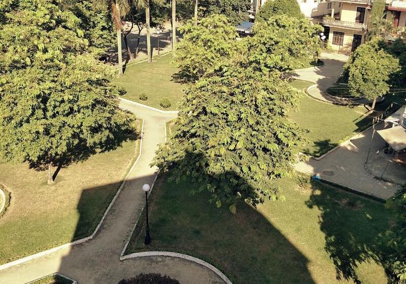 پانسیون Rabbit Motel