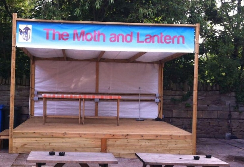 بنسيون The Moth And Lantern