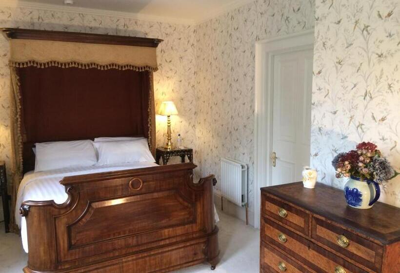 بنسيون Victoria Spa Lodge