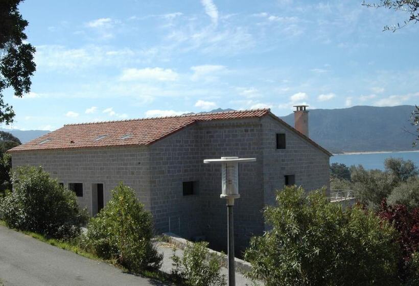 住所  Résidence Capicciolo