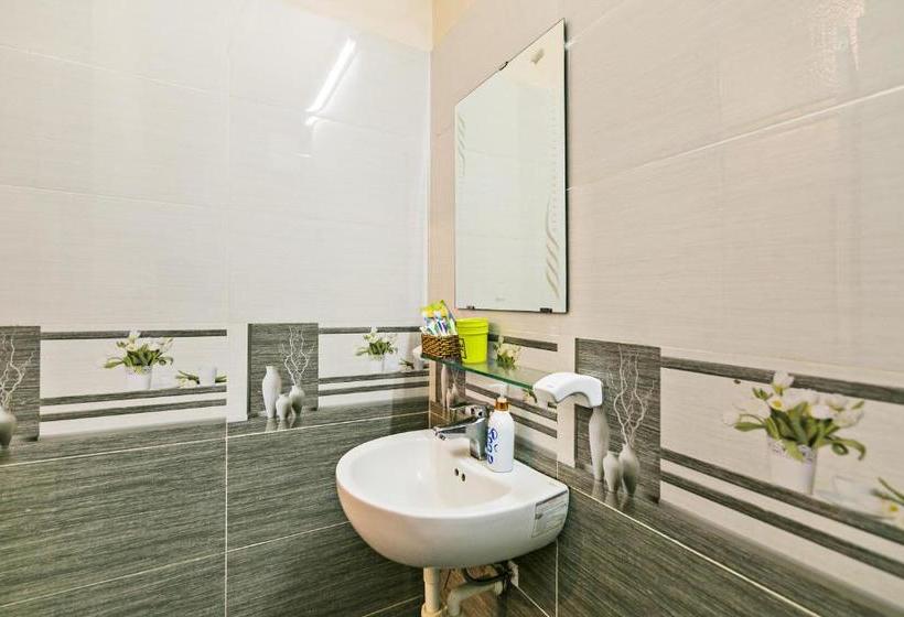 Spot On 711 Otium Hostel