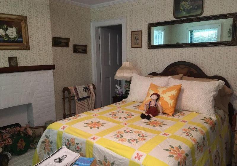 The Pratt Smith House B&b