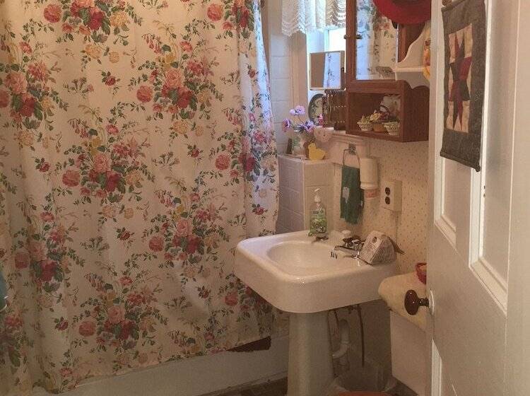 The Pratt Smith House B&b