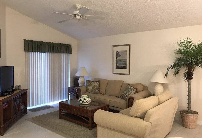 4br 3ba Home In Emerald Island Resort By Cv 8540