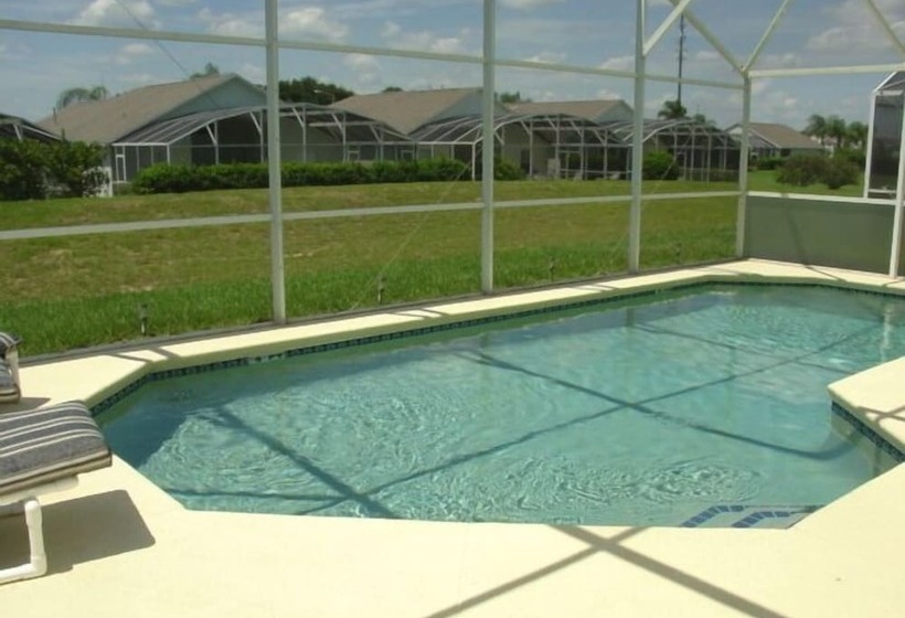 Ahr134   Westbury   4 Bed 3 Baths Villa