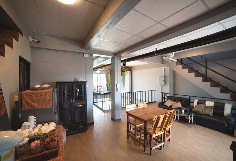 ユースホステル Krung Kao Traveller Lodge