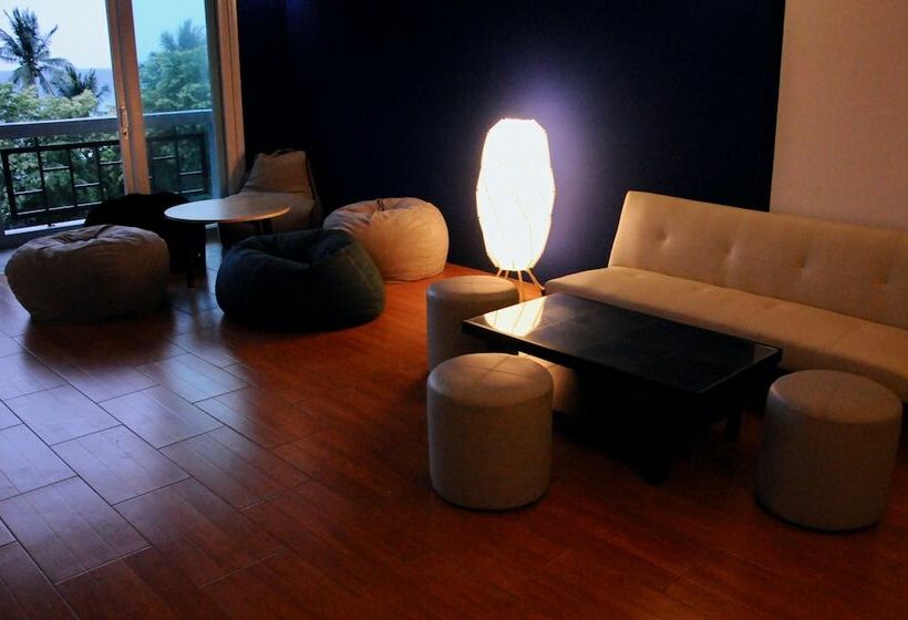 Oasis Hotel Pods   Adults Only   Hostel